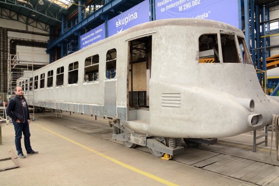 Pouze skelet Slovenské strely je aktuálně v dílnách Českomoravských železničních opraven v Hranicích. Další části unikátního vlaku se renovují různě v ČR.
FOTO: DAVID MACHÁČEK