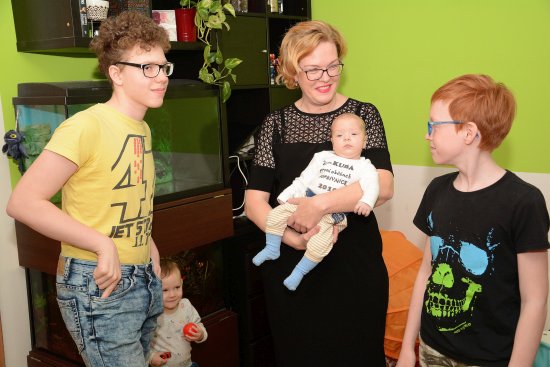 Kuba Lindovský, první občánek Kopřivnice narozený v letošním roce, se může spolehnout nejen na své rodiče, ale i na tři starší bratry.
FOTO: DAVID MACHÁČEK