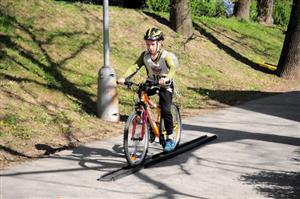 Jízda zručnosti dělala mnohým družstvům problémy, ZŠ Mniší si s ní však poradila a vítězstvím v I. kategorii postoupila do okresního kola.
FOTO: KRISTINA ČABLOVÁ