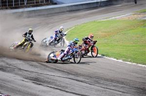 V Kopřivnici se jelo Mistrovství ČR dvojic, titul získali Josef Franc a Jan Kvěch, domácí Michal Škurla a Jan Macek skončili poslední.
FOTO: KRISTINA ČABLOVÁ