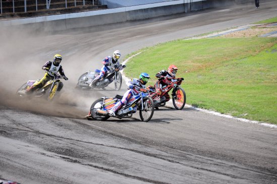 V Kopřivnici se jelo Mistrovství ČR dvojic, titul získali Josef Franc a Jan Kvěch, domácí Michal Škurla a Jan Macek skončili poslední.
FOTO: KRISTINA ČABLOVÁ