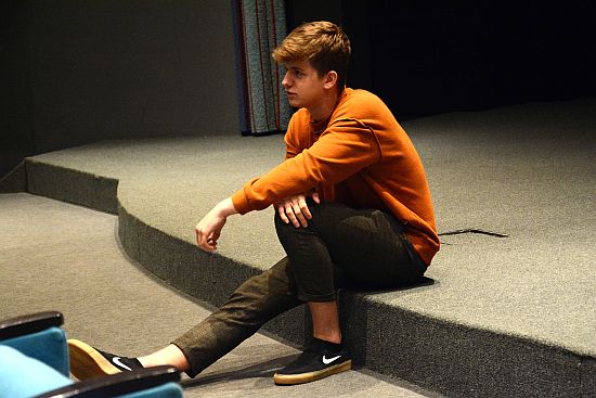 Mladý slovenský herec František Beleš po uvedení snímku Budiž světlo diskutoval s jeho diváky v místním Filmovém klubu.
FOTO: DAVID MACHÁČEK