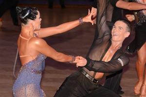 Mario Kiršner a Adéla Golombová z ostravského LR Cosmetic Dance Teamu jednoznačně ovládli finále taneční soutěže Tatra 2019 v latinskoamerických tancích a z Kopřivnice si odvezli nově získanou třídu M.
FOTO: DAVID MACHÁČEK