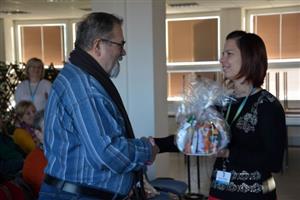 Před týdnem byli oceněni všichni senioři, kteří se zapojili do podzimní Křížovkářské ligy.  Na jaře bude luštění zpřístupněno pro více zájemců.
FOTO: DANA HOĎÁKOVÁ