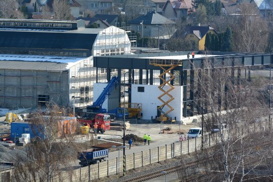 Stavba nové muzejní haly i výstavního depozitáře pro Slovenskou strelu běží podle plánu. Město má následně upravit plochy v okolí.
FOTO: DAVID MACHÁČEK