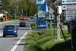 V minulém týdnu byly nainstalovány dva stacionární radary, které mají zklidnit dopravu na ulici Obránců míru nad benzinkou OMV a v Lubině na výjezdu na Příbor.
FOTO: DAVID MACHÁČEK