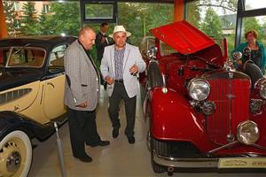 Poslední jarní den roku 2015 bylo slavnostně otevřeno soukromé automobilové muzeum Oldtimer.
FOTO: DAVID MACHÁČEK
