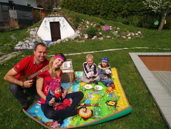 Jedna ze soutěžních fotografií, kterou se rodina Rusnákova zapojila do letošní netradiční formy férové snídaně.
FOTO: MILAN RUSNÁK