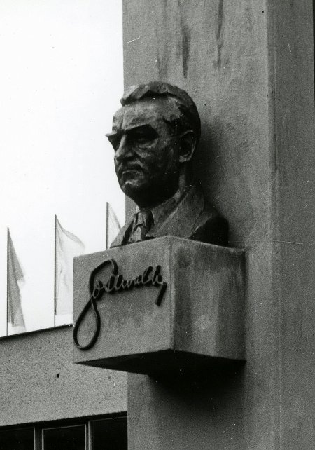 Karel Vašut - busta Klementa Gottwalda
FOTO: ARCHIV MUZEA FOJTSTVÍ