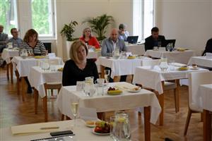 Zástupci měst sdružených v Benchmarkingové iniciativě 2005 jednali v závěru minulého týdne v prostorách Ringhofferovy vily i zdejší radnice. 
FOTO: DAVID MACHÁČEK