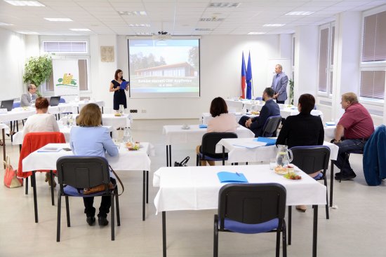 Starostové z obcí spadajících pod Kopřivnici se v závěru minulého týdne sešli na zdejší radnici. Jednali mimo jiné o opatřeních v nouzovém stavu.
FOTO: DAVID MACHÁČEK