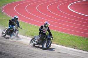 Roman Marek (AK PD Kopřivnice) ukončil plochodrážní kariéru a věnuje se nyní flat tracku
v kategorii veteran. FOTO: KRISTINA ČABLOVÁ