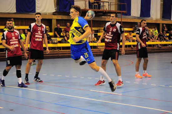 V kopřivnickém týmu se představil také Samuel Kriegiel, loni hrající ještě za dorost, a takto skóroval v závěru utkání se Šaľou.
FOTO: KRISTINA ČABLOVÁ