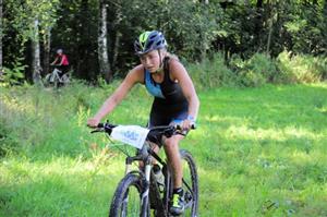 Nikola Chovanečková (SK Kopřivnice) se letos, kdy neproběhly téměř žádné plavecké závody, více zaměřuje na triatlon, v tom větřkovickém byla druhá.
FOTO: KRISTINA ČABLOVÁ