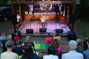 V rámci rozloučení s létem vystoupil v amfiteátru centra Vanaivan i nevidomý konzervatorista Martin Kubíčko.
FOTO: DAVID MACHÁČEK