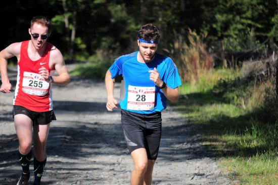 Ondřej Dobiáš (č. 28) z AK E. Zátopka Kopřivnice obsadil v Běhu rodným krajem Emila Zátopka celkové páté místo, v kategorii mužů do 34 let však vystoupal na bronzový stupínek.
FOTO: KRISTINA ČABLOVÁ