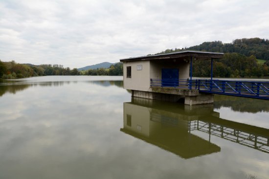 Během minulého týdne dosáhla hladina nádrže ve Větřkovicích svého maxima a poprvé od jara 2017 se voda dostala i za hranu bezpečnostního přelivu.
FOTO: DAVID MACHÁČEK