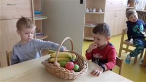 Jablíčkový den byl jednou z aktivit připravených v MŠ Záhumenní v rámci projektu Skutečně zdravá škola, jehož cílem je dětem vštípit zásady zdravého stravování.
FOTO: MŠ ZÁHUMENNÍ