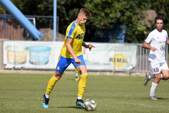 Jakub Mikulenka od loňského léta obléká dres Teplic, v osmi zápasech kategorie U19 dvakrát skóroval a jednou byl i na lavičce s “béčkem” mužů.
FOTO: NIKOL KUNCOVÁ