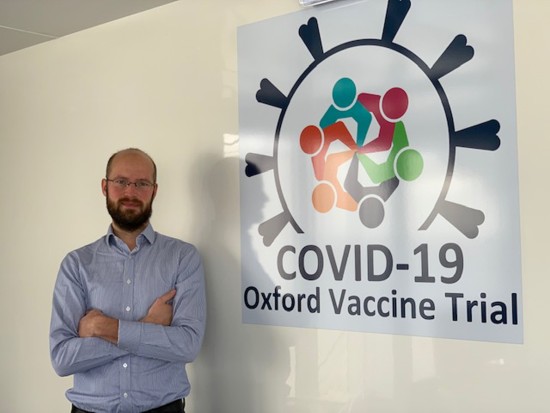 Prací Kopřivničana Oty Veličky bylo zajištění zázemí vývoje vakcíny v Oxfordu.     
FOTO: ARCHIV OTO VELIČKY