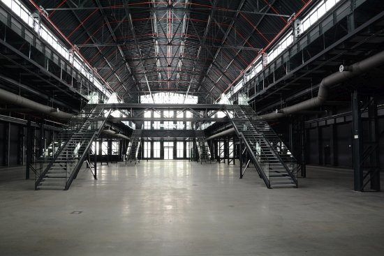 Budova budoucího Muzea nákladních automobilů Tatra je stavebně dokončena, ale zatím zeje prázdnotou. Expozice by měla být instalována do začátku sezony.
FOTO: DAVID MACHÁČEK