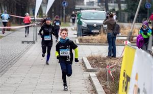 Michal Mazáč (AK EZ Kopřivnice) zvítězil mezi mladšími žáky v Ostravě i Olomouci a v obou závodech spolu s maminkou zvítězili i v rodinných týmech.
FOTO: TOMÁŠ POSPÍŠIL
