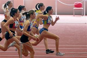 Kopřivnická atletka Adéla Tkáčová (úplně vpředu) skončila na mistrovství ČR dorostu v běhu na 60 m těsně za medailovými pozicemi.
FOTO: MARTIN FIALA