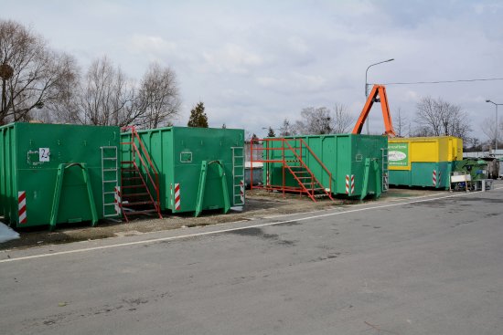 Sběrný dvůr na ulici Panské najíždí od 1. dubna do letního provozu. V pracovní dny bude otevřen do 18 a v sobotu až do 16 hodin.
FOTO: DAVID MACHÁČEK