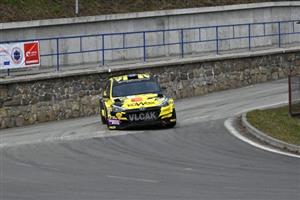 Příborský Martin Vlček nabral ztrátu hned v první rychlostní zkoušce, ve třetí jej postihl defekt, a v konečné klasifikaci obsadil čtrnáctou příčku.
FOTO: KRISTINA ČABLOVÁ