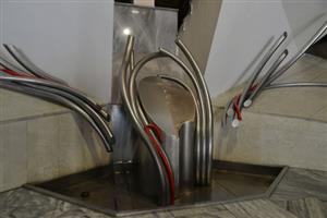 Kašna ve vestibulu kulturního domu je dílem místního sochaře a designéra Jiřího Španihela.
FOTO: ARCHIV LAŠSKÉ MUZEUM