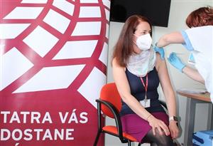 Na konci minulého týdne bylo spuštěno očkování zaměstnanců v automobilce Tatra. Možnost aplikace vakcíny nabízely i další větší podniky ve městě.
FOTO: TATRA TRUCKS
