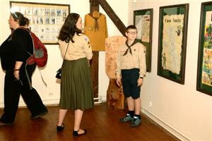 Výstava Po stopách kopřivnického skautingu zahájená před týdnem na Fojtství se neomezuje pouze na výstavní prostor nebo areál muzea.
FOTO: DAVID MACHÁČEK