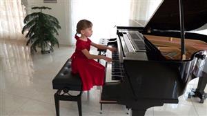 Magdaléna Kovářová ze ZUŠ J. L. Vejvanovského z Hlučína byla jednou z mladých umělkyň, které porota mezinárodní soutěže udělila zvláštní uznání.
FOTO: ZUŠ Z. BURIANA