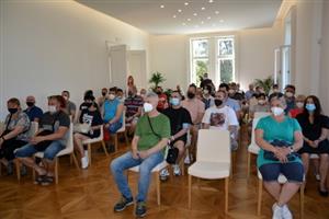 Před týdnem proběhlo slavnostní oceňování bezpříspěvkových dárců krve a plazmy, kterých je v Kopřivnici 233.
FOTO: DANA HOĎÁKOVÁ