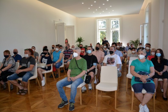 Před týdnem proběhlo slavnostní oceňování bezpříspěvkových dárců krve a plazmy, kterých je v Kopřivnici 233.
FOTO: DANA HOĎÁKOVÁ