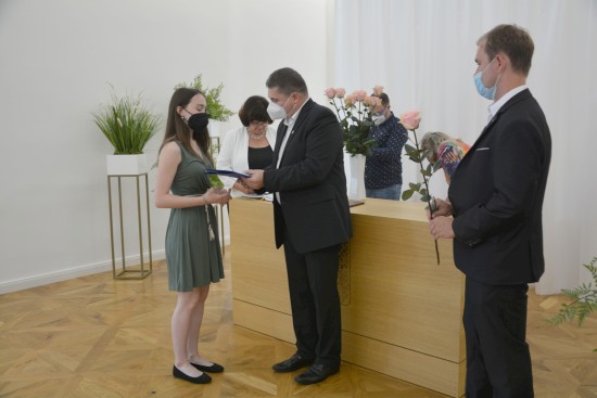 System.Linq.Enumerable+<TakeIterator>d__25`1[System.Char]