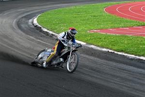 Kopřivnický jezdec Jakub Sazovský při domácím závodě.
FOTO: KRISTINA ČABLOVÁ