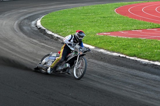 Kopřivnický jezdec Jakub Sazovský při domácím závodě.
FOTO: KRISTINA ČABLOVÁ
