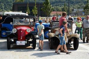Rekordních 142 historických tatrovek dorazilo v sobotu do Kopřivnice, do cíle tradiční Tatra Veterán Rallye Beskydy. V okolí nového muzea nákladních automobilů je obdivovaly stovky lidí.
FOTO: DAVID MACHÁČEK