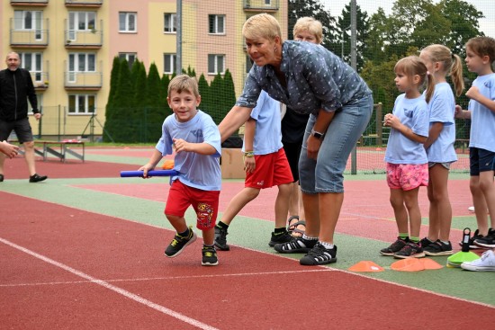 Vítězství v letošním ročníku Minizátopka vybojovala štafeta Mateřské školy Česká v čase 7:21 minut.
FOTO: KRISTINA ČABLOVÁ