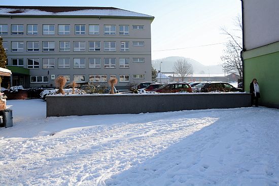 Možné úpravy přístupu k místní poliklinice od ulice Štefánikovy jsou jedním z témat jednání mezi zástupci města a majiteli zdravotnického zařízení Therápon 98.
FOTO: DAVID MACHÁČEK
