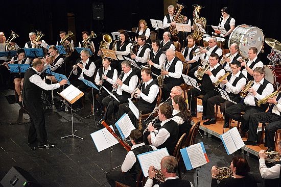 V sále kopřivnického kulturního domu Městský dechový orchestr už nějakou dobu pouze zkouší, v neděli ale pro své publikum připravuje Zimní koncert
FOTO: DAVID MACHÁČEK
