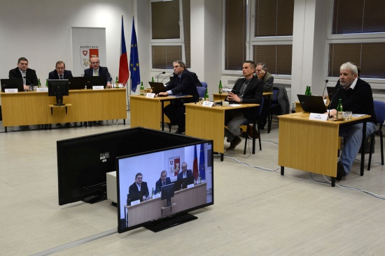 Před týdnem na prvním letošním zasedání zastupitelé upravili rozpočet města, schválili několik nových vyhlášek i finanční pomoc Ukrajině.
FOTO: DAVID MACHÁČEK