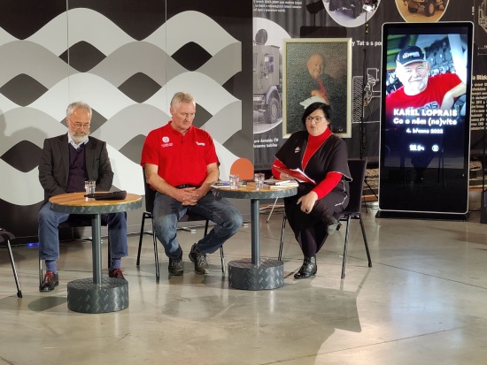 Na Karla Lopraise vzpomínali zleva Jan Králík, Milan Horka a Gabriela Daniszová.
FOTO: DAVID MACHÁČEK