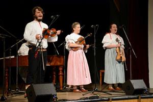 Cimbálová muzika Pramínky oslavila s víc jak půlročním zpožděním 20 let od svého založení velkým koncertem v Katolickém domě.
FOTO: DAVID MACHÁČEK