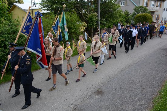 Součástí oficiálního programu oslav 720 let od první písemné zmínky o Větřkovicích byl i průvod zástupců místních spolků od kostela sv. Václava na hřiště Spartaku.
FOTO: DAVID MACHÁČEK