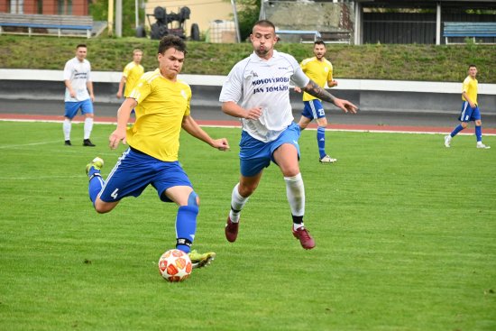 Kopřivničtí fotbalisté v prvním domácím utkání sezony nezaváhali, nováčkovi této skupiny I.B třídy nasázeli šest branek.
FOTO: KRISTINA ČABLOVÁ