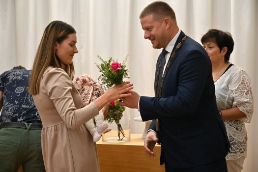 Před týdnem proběhlo poslední vítání nových občánků města v letošním roce. Celkem bylo tento rok přivítáno 117 dětí.
FOTO: DAVID MACHÁČEK
