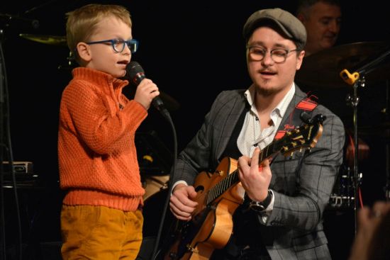 Pětiletý Tadeáš byl jedním z pěveckých hostů benefičního koncertu svého táty Martina Galii.
FOTO: DAVID MACHÁČEK