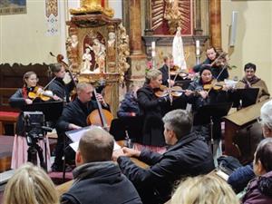 System.Linq.Enumerable+<TakeIterator>d__25`1[System.Char]